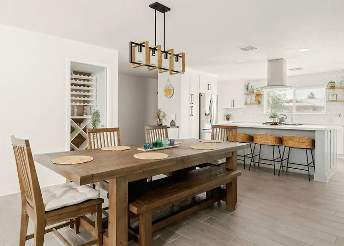 *new* Palmera Haus Near Old Town
