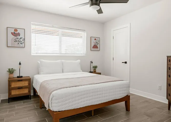 *new* Palmera Haus Near Old Town Holiday home Scottsdale