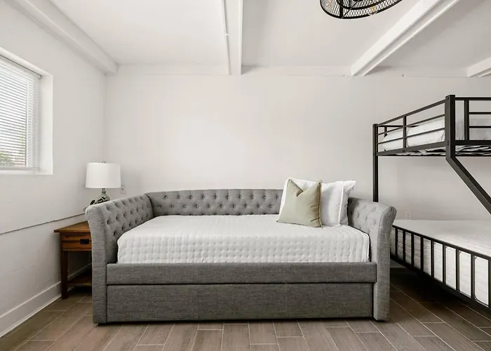 *new* Palmera Haus Near Old Town Holiday home *