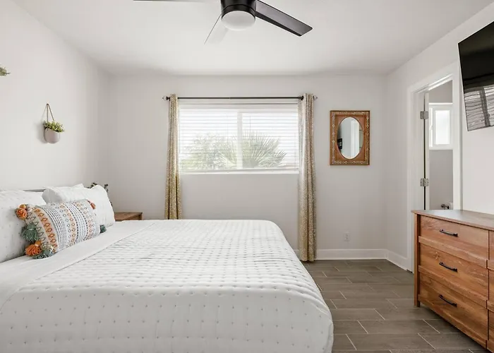 *new* Palmera Haus Near Old Town Holiday home *