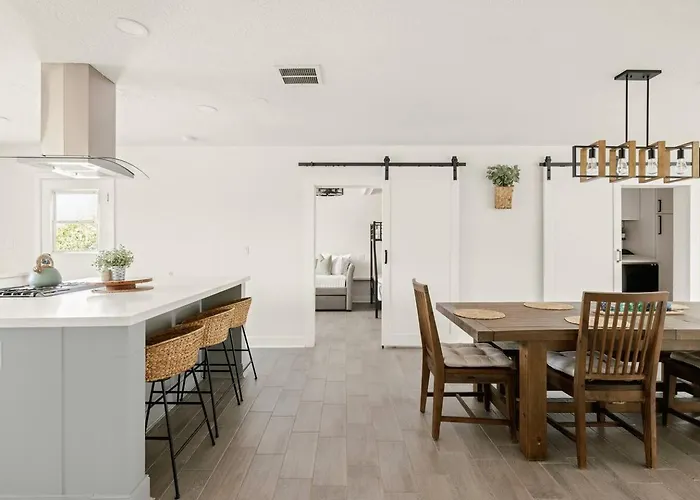 *new* Palmera Haus Near Old Town